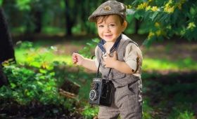 عکاسی-کودک-در-باغ-فضای-باز (7)